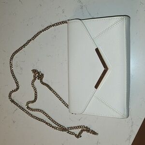 White Purse with Gold Chain - used once !
